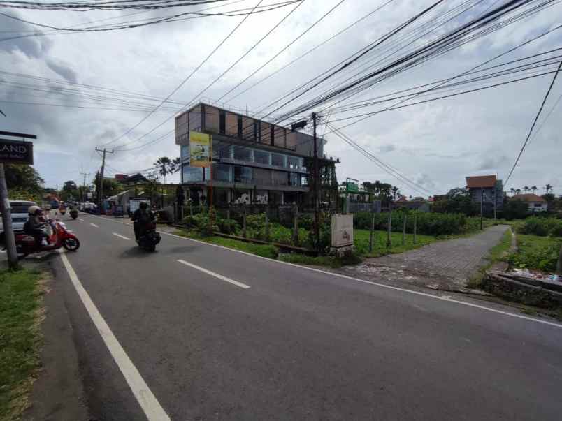 dijual tanah jalan batu mejan