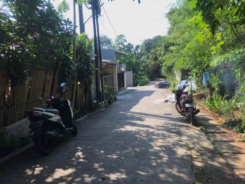 dijual tanah jalan raya beji timur