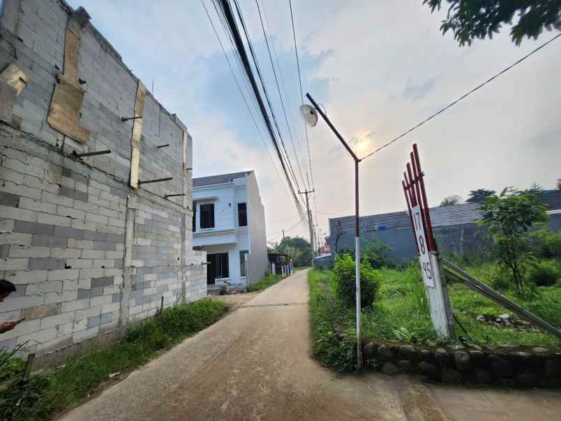 dijual tanah jalan raya cilodong