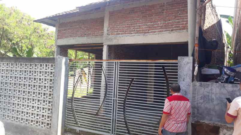 dijual tanah jalan salak