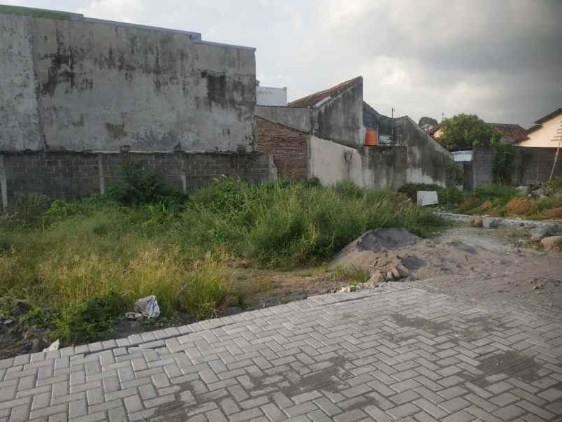 dijual tanah jl sri rahayu area sawah