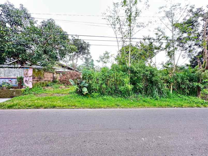 dijual tanah luas di pinggir jalan utama