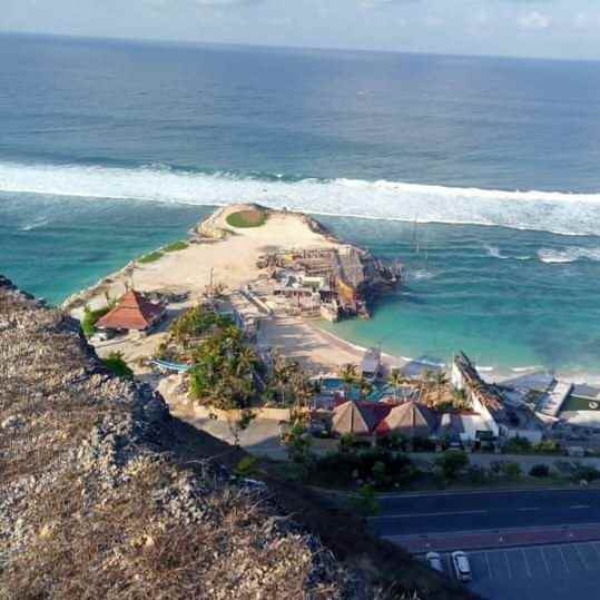 dijual tanah pantai melasti karmakandara