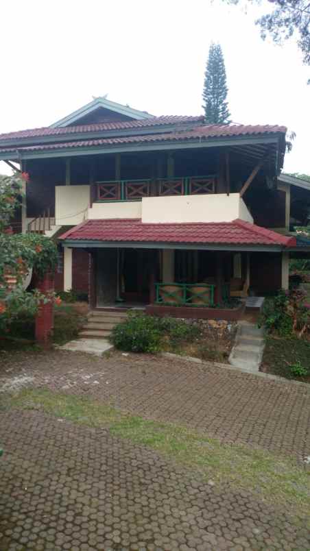 dijual villa cisarua bogor jawa barat