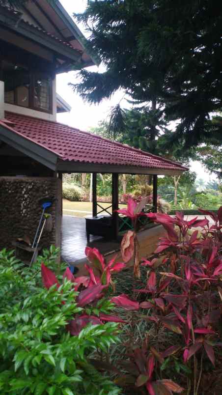 dijual villa cisarua bogor jawa barat