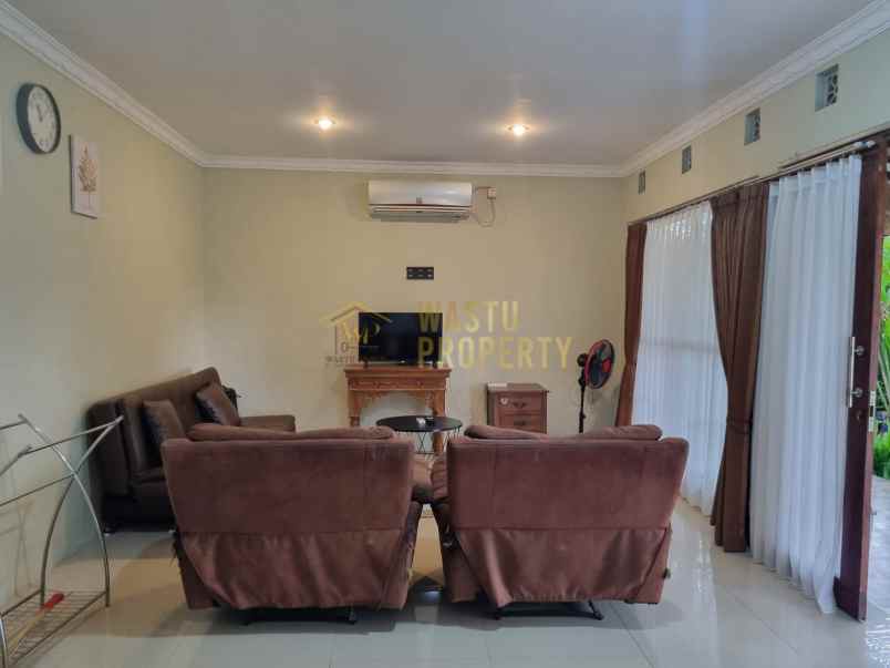 dijual villa harjobinangun pakem sleman