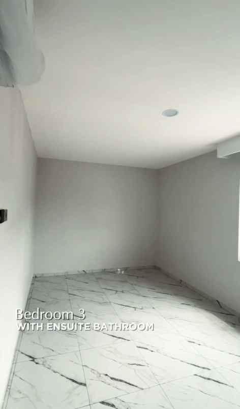 dijual villa jalan bakti luhur kapten