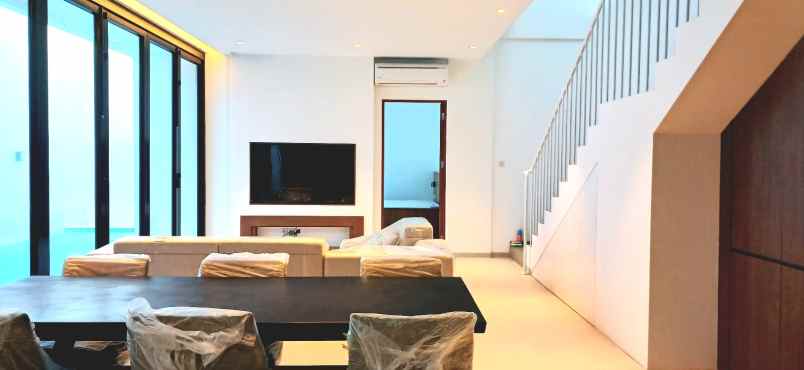 dijual villa jalan cendrawasih seminyak