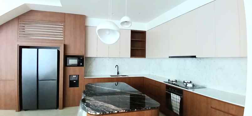 dijual villa jalan cendrawasih seminyak