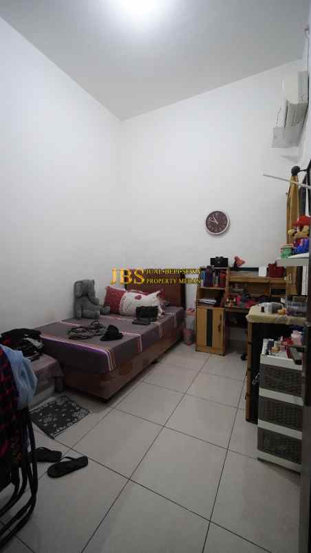 dijual villa jalan damar ii dekat jl