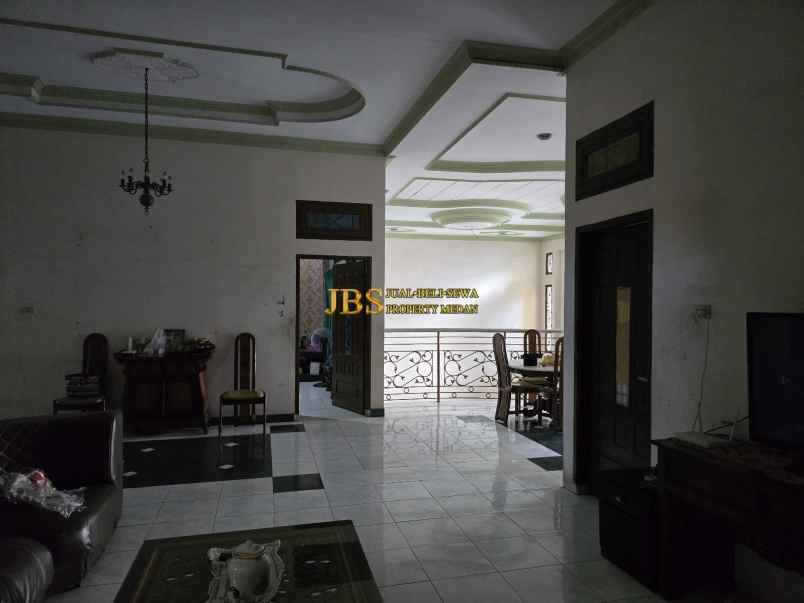 dijual villa jalan titi papan sei kambing d