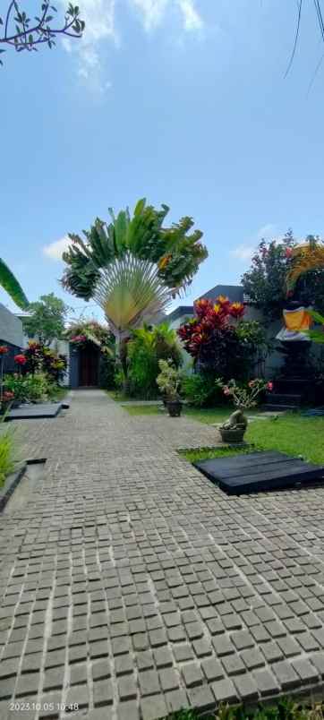 dijual villa jalan veteran