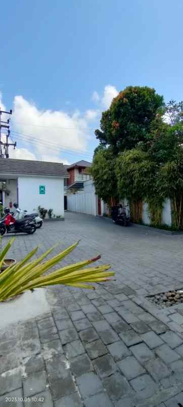 dijual villa jalan veteran