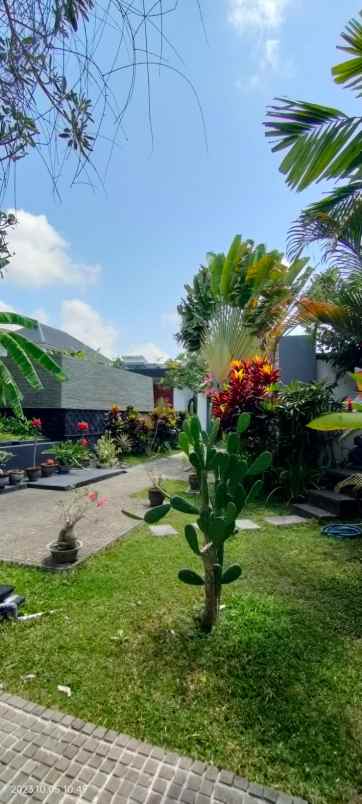 dijual villa jalan veteran