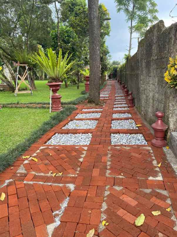 dijual villa jl gandamanah tugu selatan