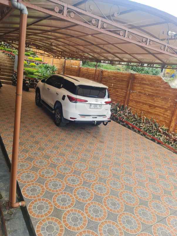 dijual villa kampung sukawarna desa