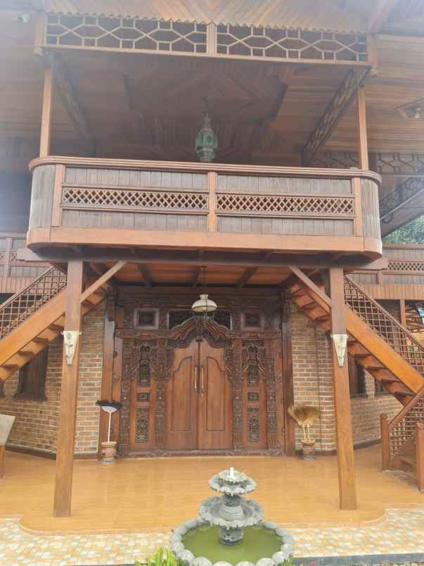 dijual villa kampung sukawarna desa