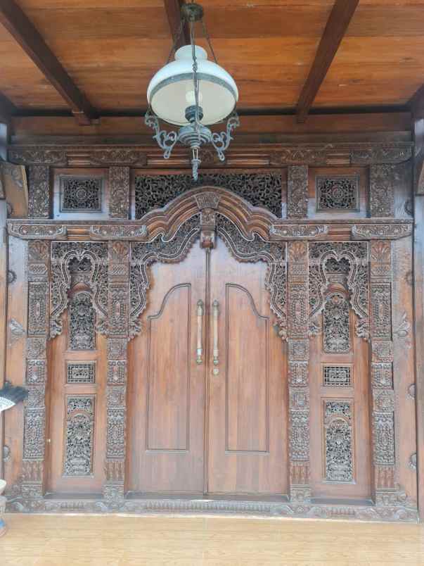 dijual villa kampung sukawarna desa