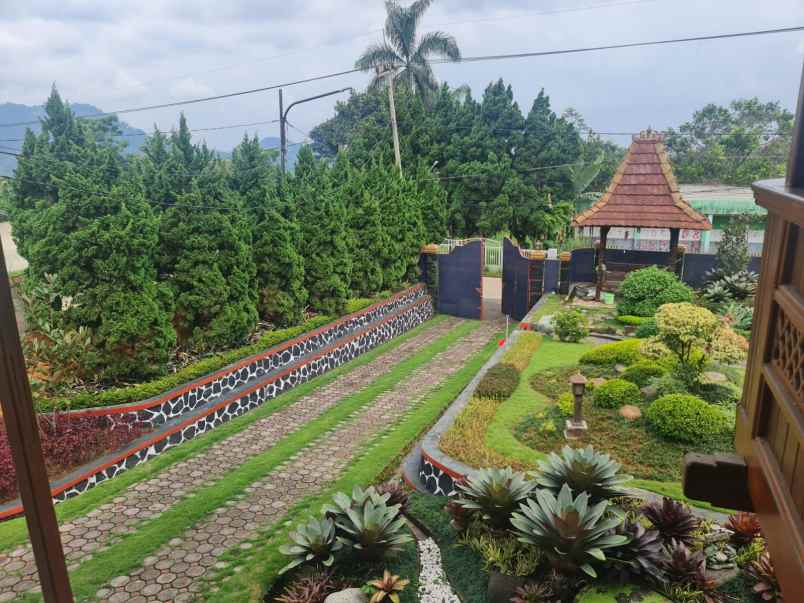 dijual villa kampung sukawarna desa