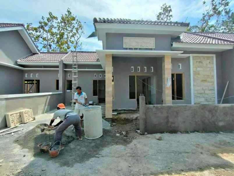 dijual villa sumberarum kec moyudan kab