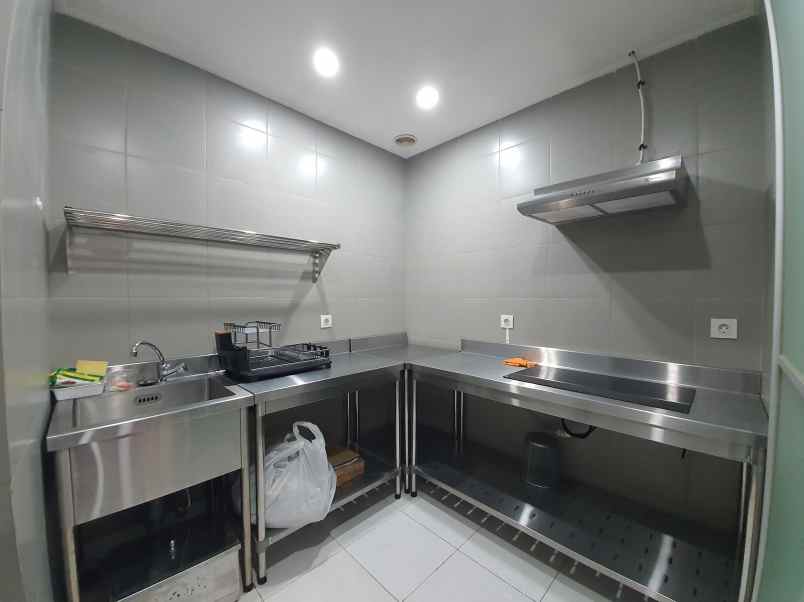 disewakan apartemen ciputra world tower vue