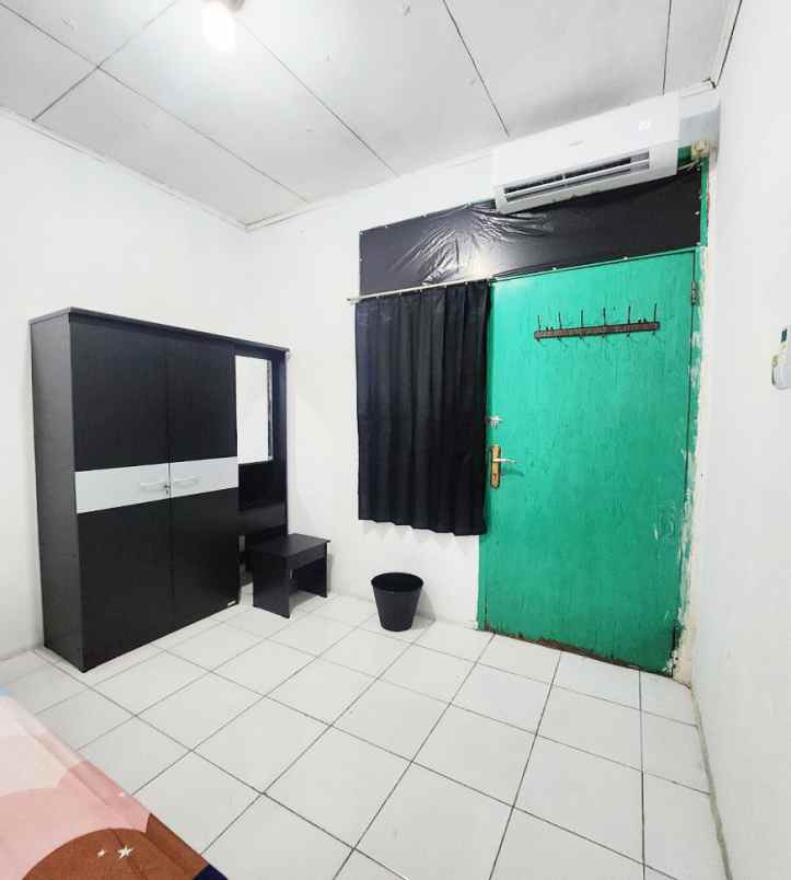 disewakan kost jl kelapa molek 1 b4 no 17