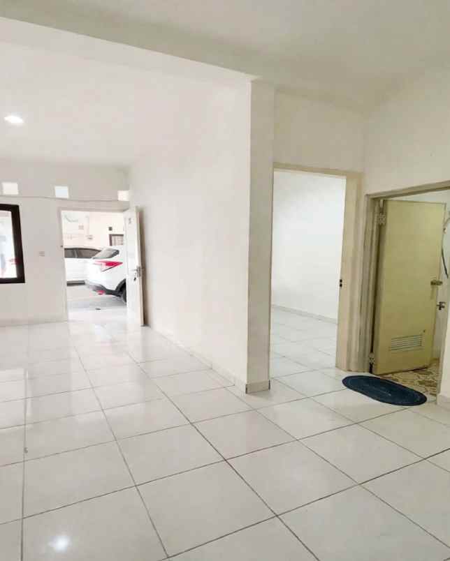 disewakan kost jl raya jagakarsa no 1a rt