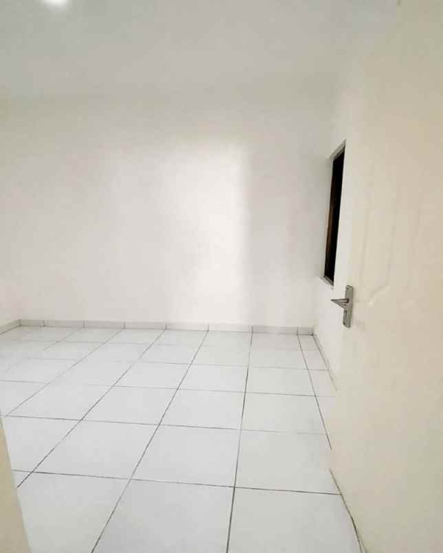 disewakan kost jl raya jagakarsa no 1a rt