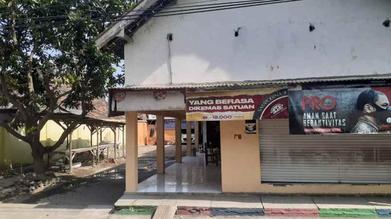 disewakan murah rumah dan tempat usaha di jalan utama