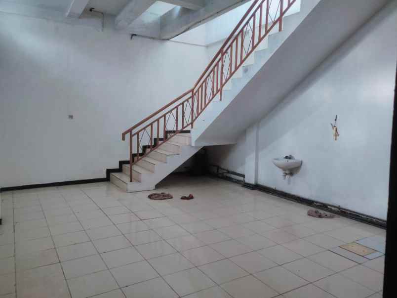 disewakan ruko gudang kantor fira 51