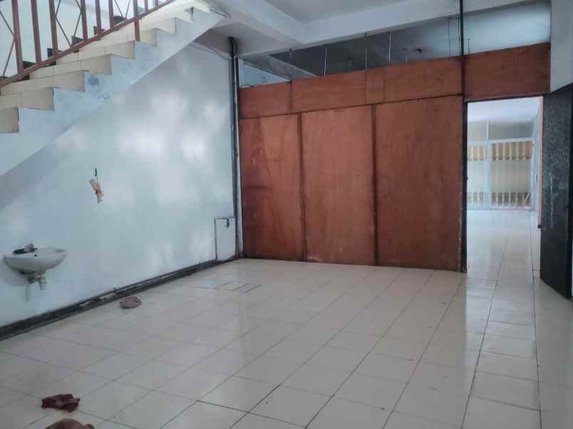 disewakan ruko gudang kantor fira 51