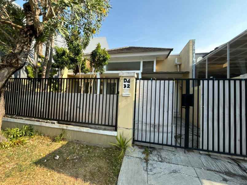 disewakan rumah alam galaxy surabaya
