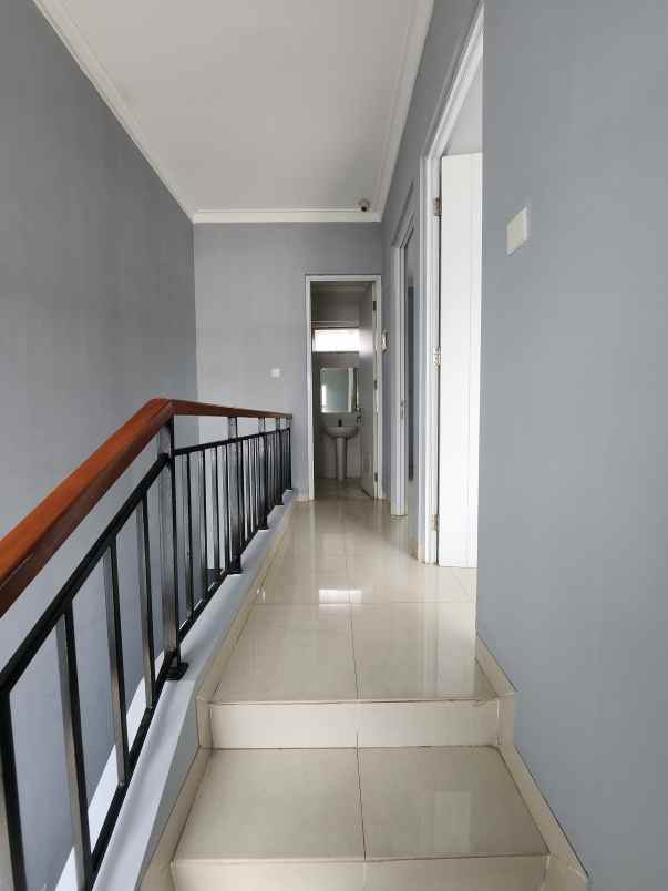 disewakan rumah bagus di cheryville grand bekasi