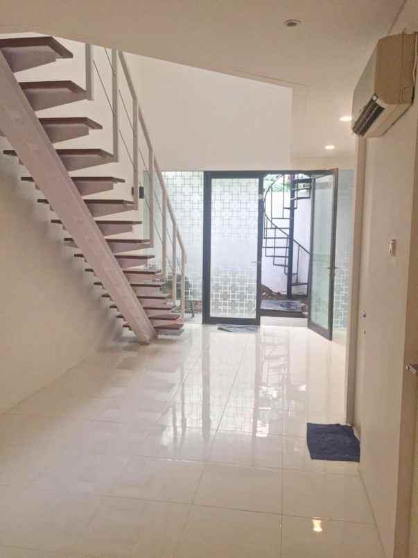 disewakan rumah bintaro pesanggrahan