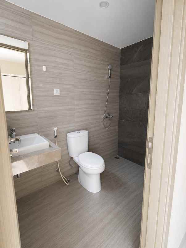disewakan rumah cluster semayang asya jgc