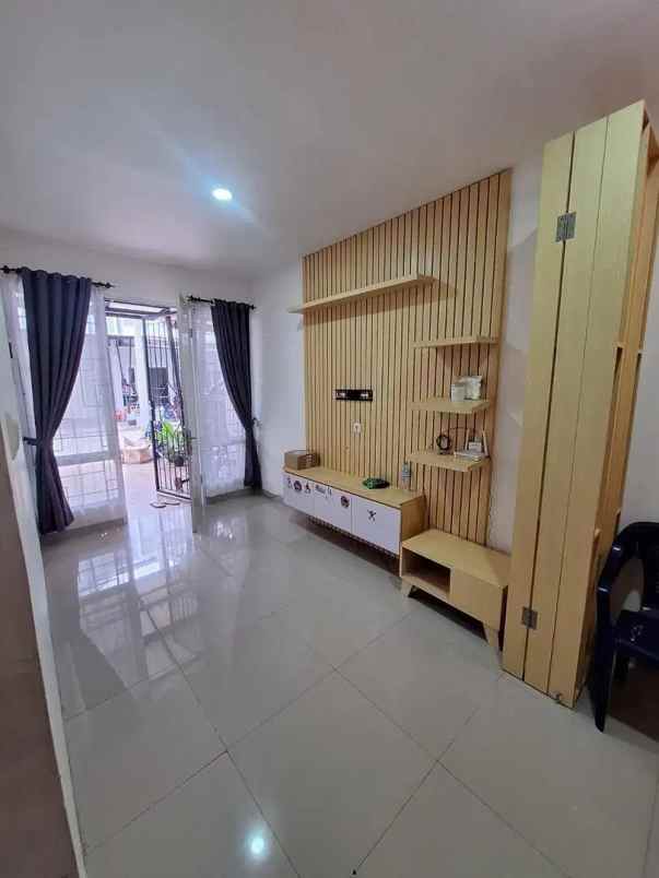 disewakan rumah dekat stasiun sudimara