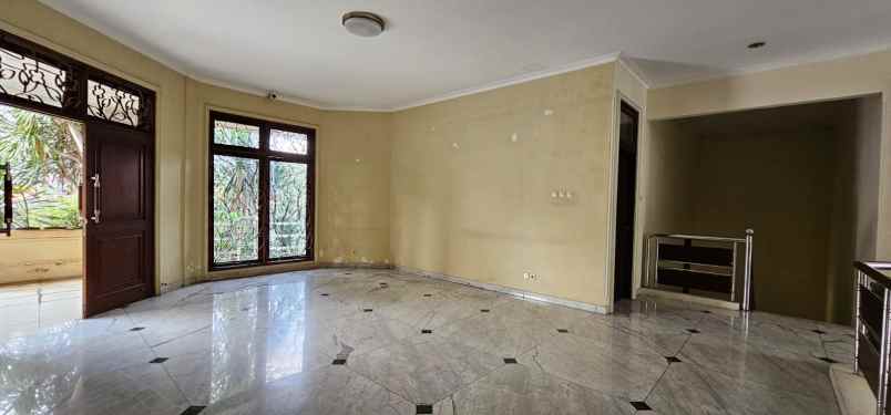 disewakan rumah dharmawangsa