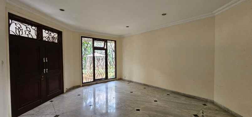 disewakan rumah dharmawangsa