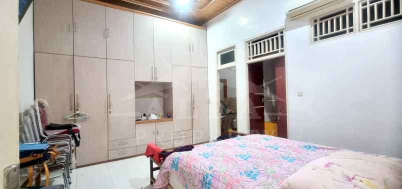 disewakan rumah jalan karya baru