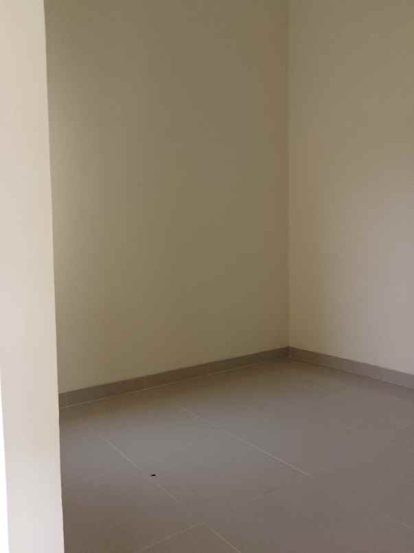 disewakan rumah jl pilar sukatani no 2