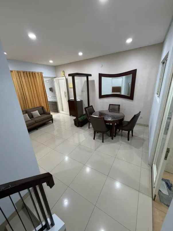 disewakan rumah kembangan