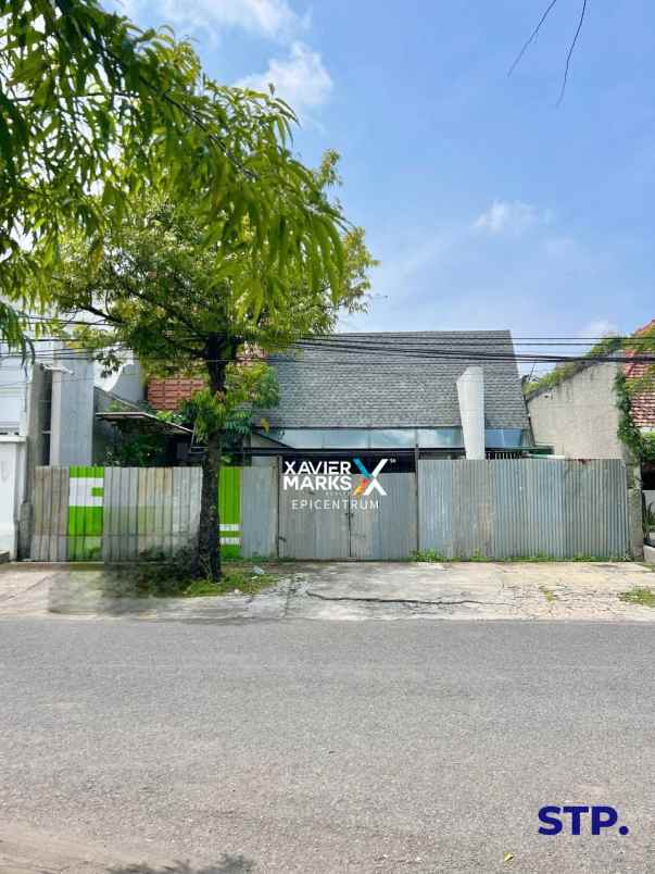 disewakan rumah komersil mewah jalan opak darmo