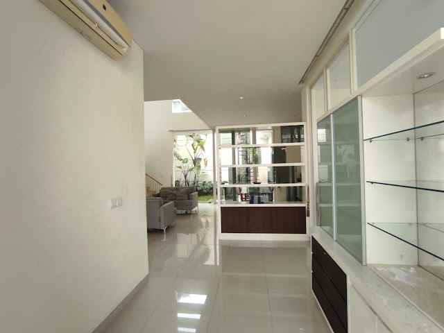 disewakan rumah pakuwon indah the mansion