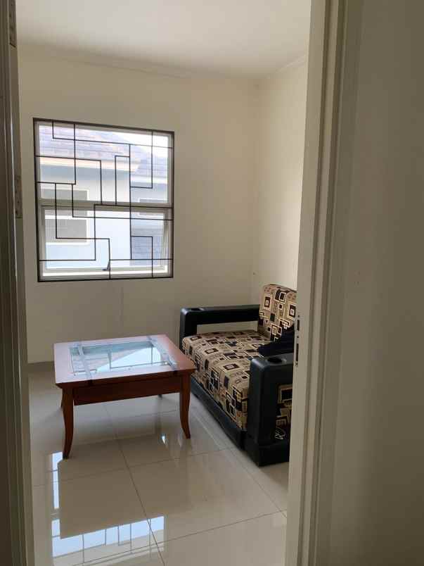 disewakan rumah suvarna sutera cluster bahana