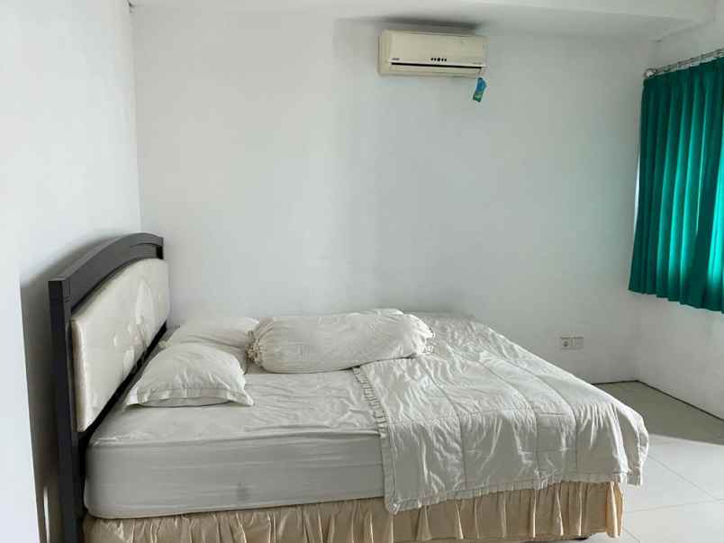 jual apartemen aryaduta residences surabaya 2br