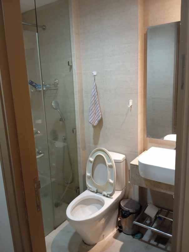 jual apartemen studio furnished gold coast pik