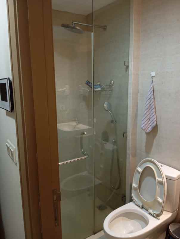 jual apartemen studio furnished gold coast pik