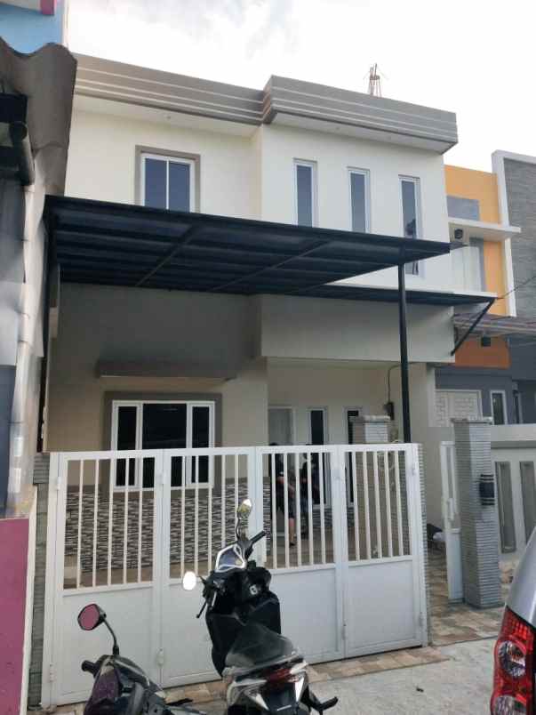 jual rumah 2 lantai