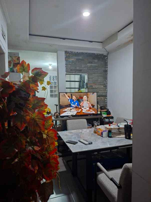 jual rumah di komplek taman cipadung indah