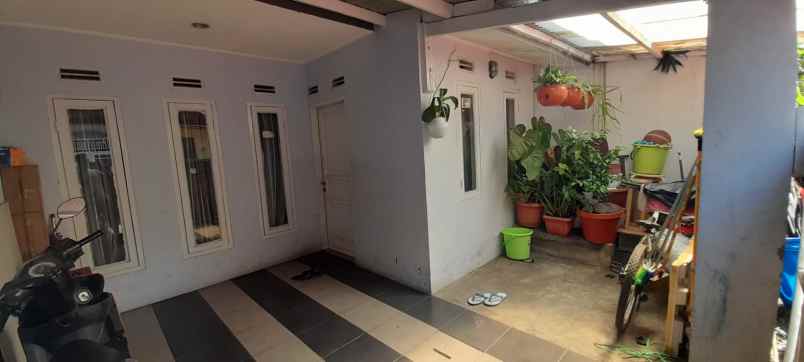 jual rumah di komplek taman cipadung indah